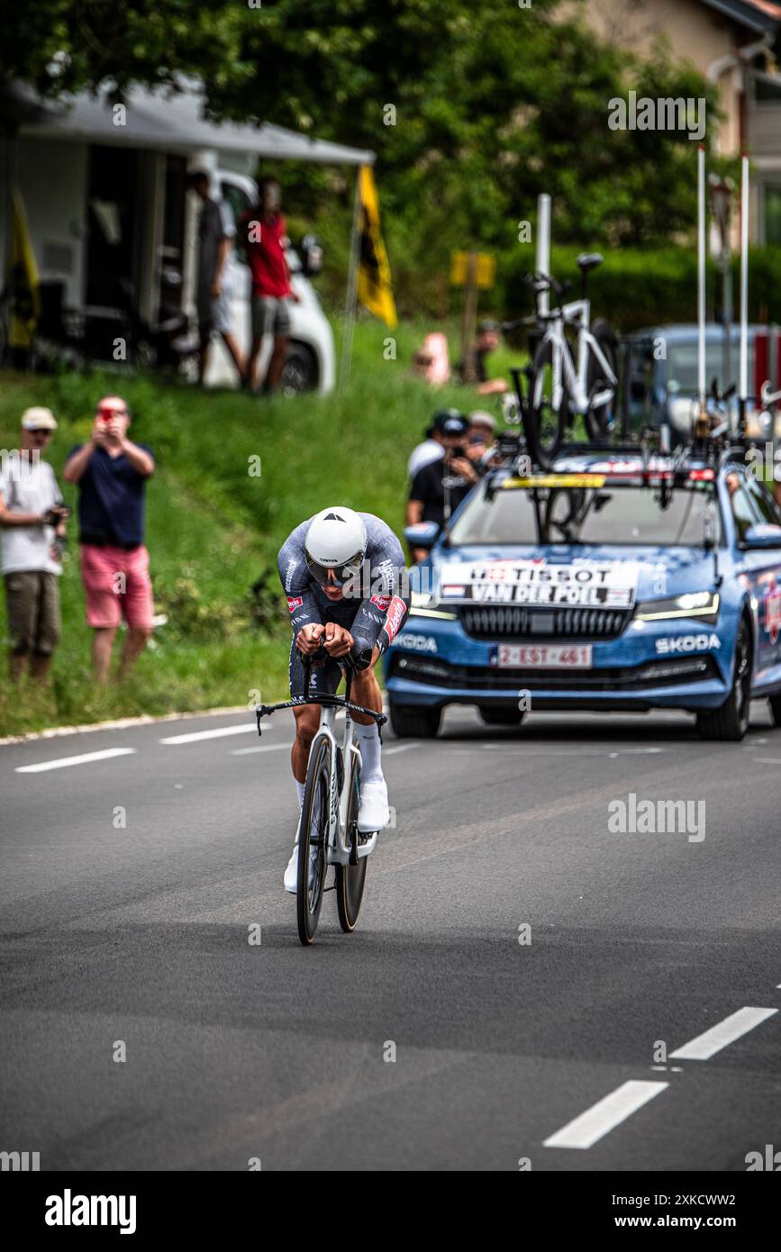 MATHIEU VAN DER POEL von ALPECIN-DECEUNINCK Radfahren in der Tour de France Stage 7 TT (Zeitfahren), zwischen Nuits-Saints-Georges und Gevrey-Chamertain, 24.05.07.24. Stockfoto