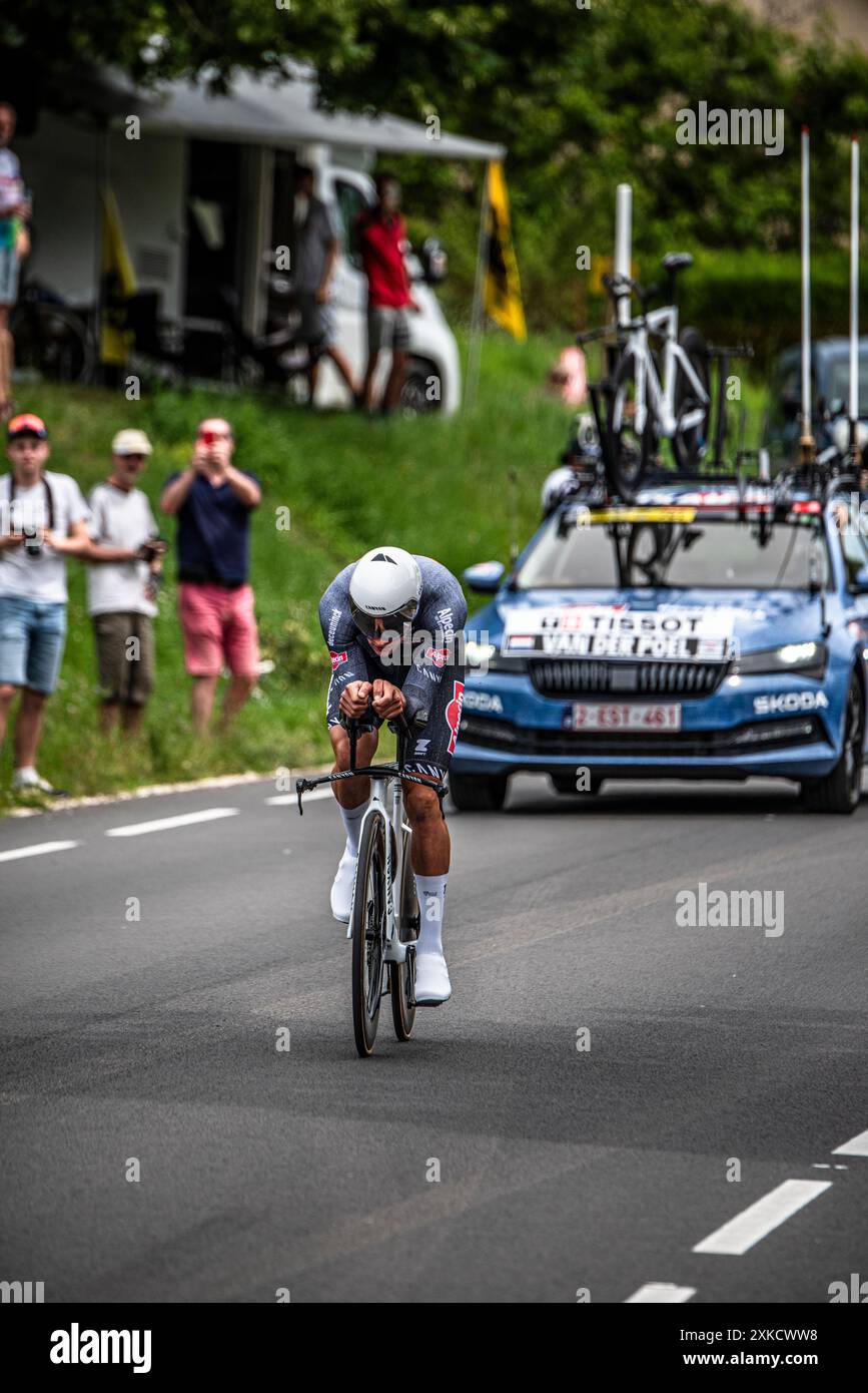 MATHIEU VAN DER POEL von ALPECIN-DECEUNINCK Radfahren in der Tour de France Stage 7 TT (Zeitfahren), zwischen Nuits-Saints-Georges und Gevrey-Chamertain, 24.05.07.24. Stockfoto