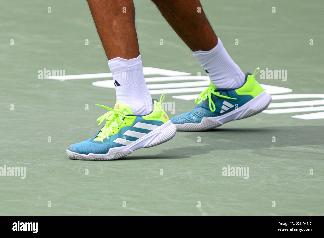 Toronto, ON, Kanada - 5. August 2023: Tennisschuhe von Felix Auger-Aliassime während der National Bank Open im Sobeys Stadium in Toronto Stockfoto