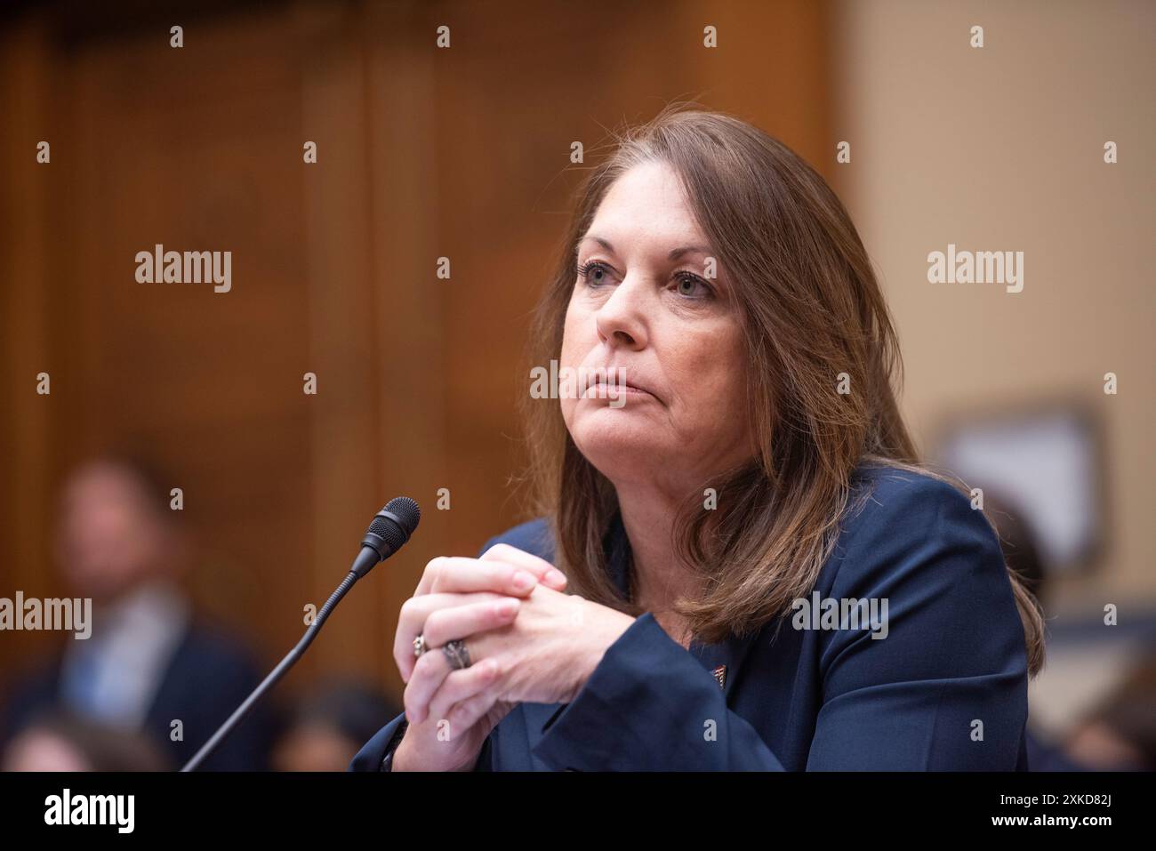 Washington, DC, USA. Juli 2024. Kimberly Cheatle, Direktor des United Sates Secret Service, sagt während der Anhörung des US House Oversight and Accountability auf Capitol Hill über den versuchten Mord an dem ehemaligen Präsidenten Donald Trump am 22. Juli 2024 in Washington aus. Quelle: Patsy Lynch/Media Punch/Alamy Live News Stockfoto