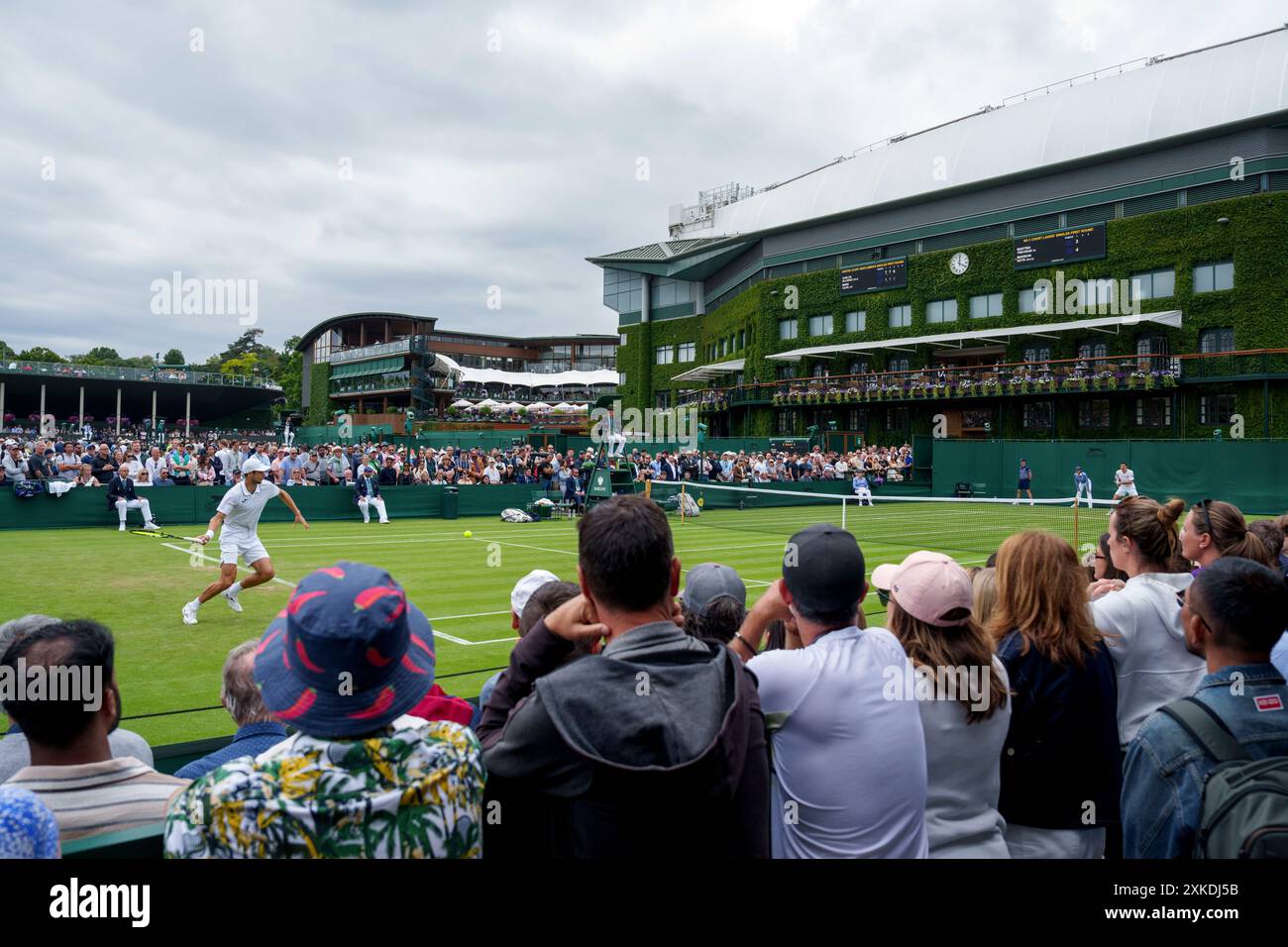 Allgemeine Sicht auf Platz 7 bei den Meisterschaften 2024. Wimbledon Day 1 Montag, 01.07.2024. Stockfoto