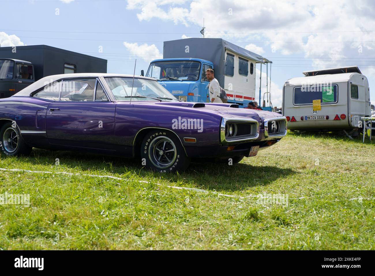 Iserlohn Gruermannscheide, NRW, Deutschland. Juli 2024. Oldtimer-Sportwagen Dodge Super Bee auf der Oldtimer-Autoshow Stockfoto