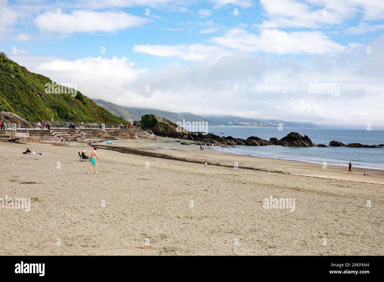 Looe Cornwall, Looe Beach und Küste in dieser kornischen Stadt, Cornwall, England, Großbritannien, 2023 Stockfoto