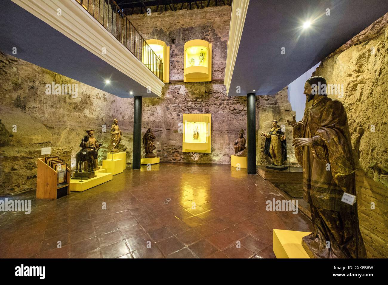 Kolonialmuseum, Casa de Santo Domingo, alter Tempel und Kloster von Santo Domingo und das Colegio Mayor de Santo Tomás von AquinoAntigua Guatemala, Departement Sacatepéquez, Republik Guatemala, Zentralamerika. Stockfoto