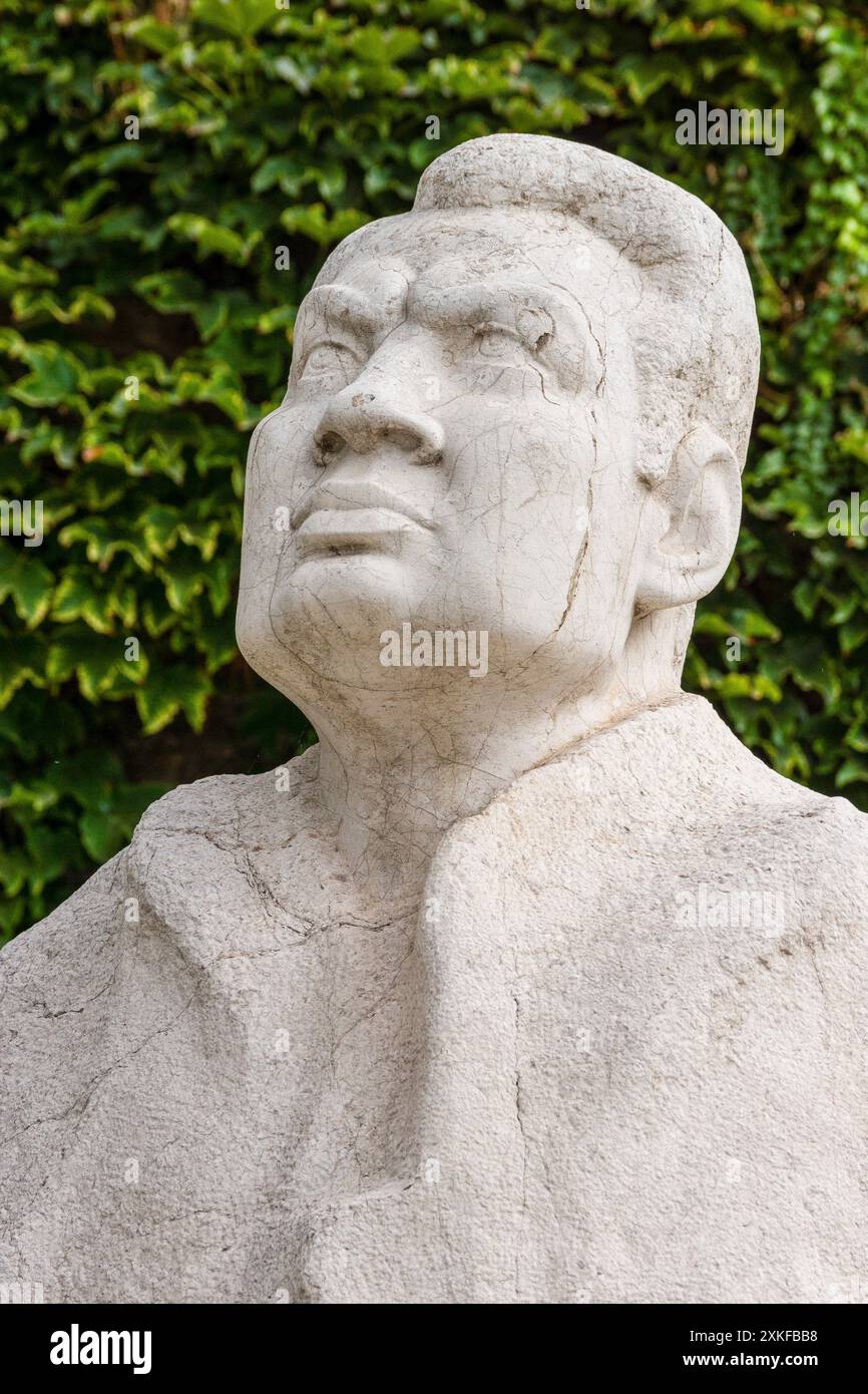 Rubén-Darío-Statue, Autor: Antoni Oliver, 1951, Mármol, Paseo de Sagrera, Palma, Mallorca, balearen, spanien. Stockfoto Rubén-Darío-Statue, Autor: Antoni Oliver, 1951, Mármol, Paseo de Sagrera, Palma, Mallorca, balearen, spanien. Stockfoto