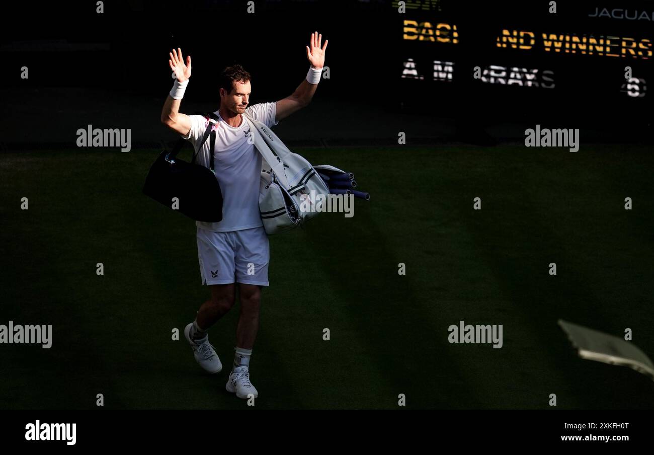 Aktenfoto vom 07/23 von Andy Murray. Andy Murray wird sich nach den Olympischen Spielen in diesem Sommer in den Ruhestand setzen und in den sozialen Medien veröffentlichen, dass er für sein „letztes Tennisturnier überhaupt“ in Paris angekommen ist. Ausgabedatum: Dienstag, 23. Juli 2024. Stockfoto
