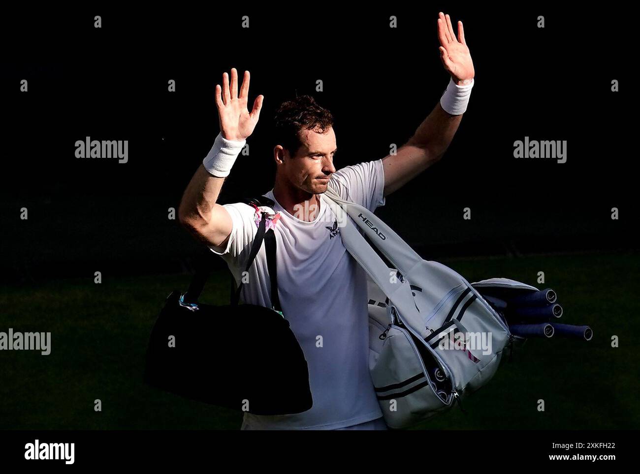 Aktenfoto vom 07/23 von Andy Murray. Andy Murray wird sich nach den Olympischen Spielen in diesem Sommer in den Ruhestand setzen und in den sozialen Medien veröffentlichen, dass er für sein „letztes Tennisturnier überhaupt“ in Paris angekommen ist. Ausgabedatum: Dienstag, 23. Juli 2024. Stockfoto