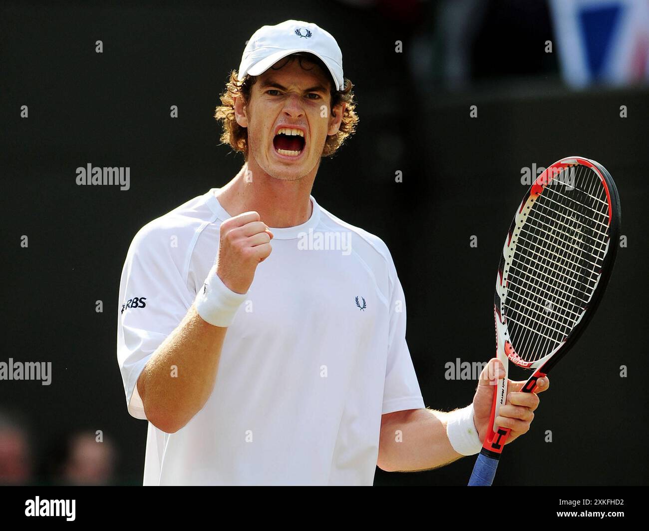 Dateifoto vom 09/08 des britischen Andy Murray feiert seinen Sieg gegen den österreichischen Jurgen Melzer während des Davis Cup. Andy Murray wird sich nach den Olympischen Spielen in diesem Sommer in den Ruhestand setzen und in den sozialen Medien veröffentlichen, dass er für sein „letztes Tennisturnier überhaupt“ in Paris angekommen ist. Ausgabedatum: Dienstag, 23. Juli 2024. Stockfoto