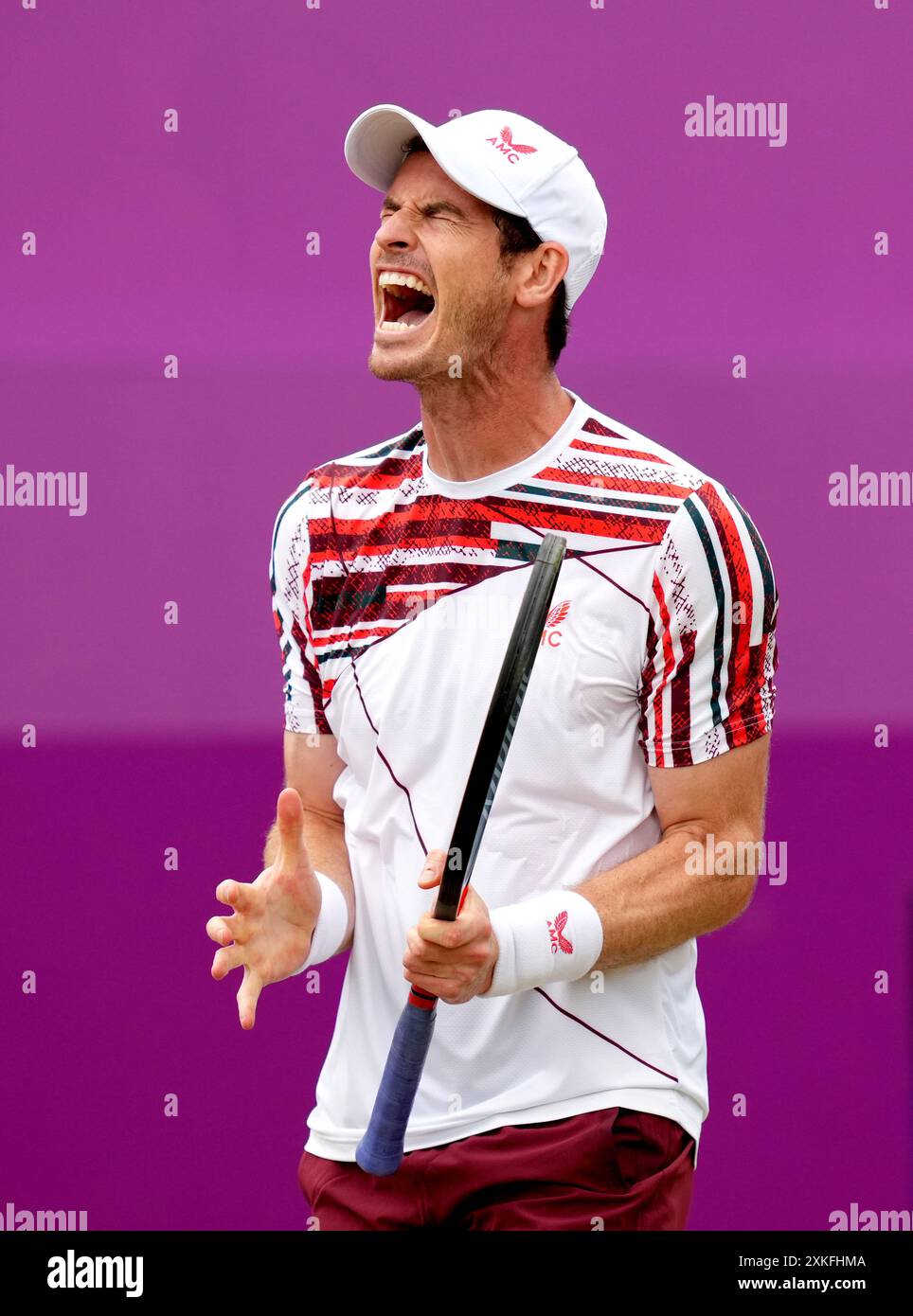 Aktenfoto vom 17.06.2021 vom schottischen Andy Murray reagiert während des vierten Tages der Cinch Championships im Queen's Club. Andy Murray wird sich nach den Olympischen Spielen in diesem Sommer in den Ruhestand setzen und in den sozialen Medien veröffentlichen, dass er für sein „letztes Tennisturnier überhaupt“ in Paris angekommen ist. Ausgabedatum: Dienstag, 23. Juli 2024. Stockfoto