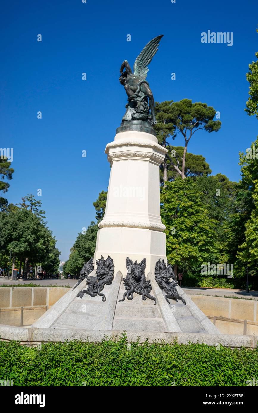 Brunnen des gefallenen Engels, Retiro Park, Madrid, Spanien. Stockfoto