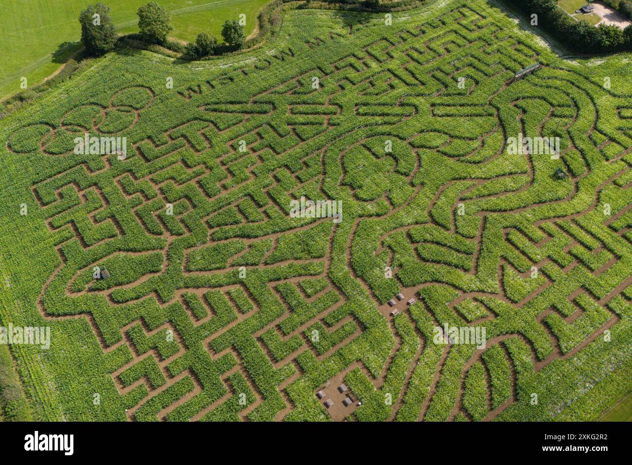 Ein Blick auf Wistow Maze in Leicestershire, inspiriert von der Heptathlete Katarina Johnson-Thompson und in Form eines Speerwerfers, vor den Olympischen Spielen in Paris. Die Eröffnungszeremonie der Olympischen Spiele 2024 in Paris findet am Freitag, den 26. Juli, an der seine statt. Bilddatum: Dienstag, 23. Juli 2024. Stockfoto