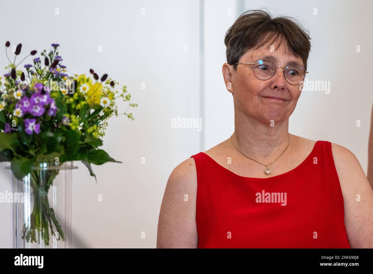 Kiel, 23.07.2024, Landesregierung SH, Wechsel an der Spitze des Finanzministeriums: Ministerpräsident Daniel Günther verabschiedet Monika Heinold und ernennt Silke Schneider zur neuen Finanzministerin *** Kiel, 23 07 2024, Landesregierung Schleswig-Holsteins, Veränderung an der Spitze des Finanzministeriums verabschiedet Ministerpräsident Daniel Günther verabschiedet Monika Heinold und ernennt Silke Schneider zur neuen Finanzministerin Stockfoto