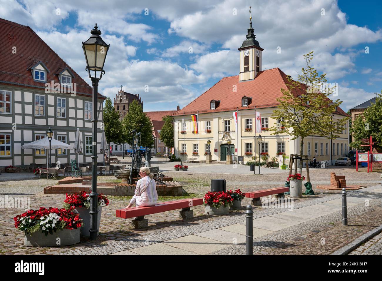 Marktplatz und historisches Rathaus von Angermuende, Uckermark, Brandenburg, Deutschland, Europa Stockfoto