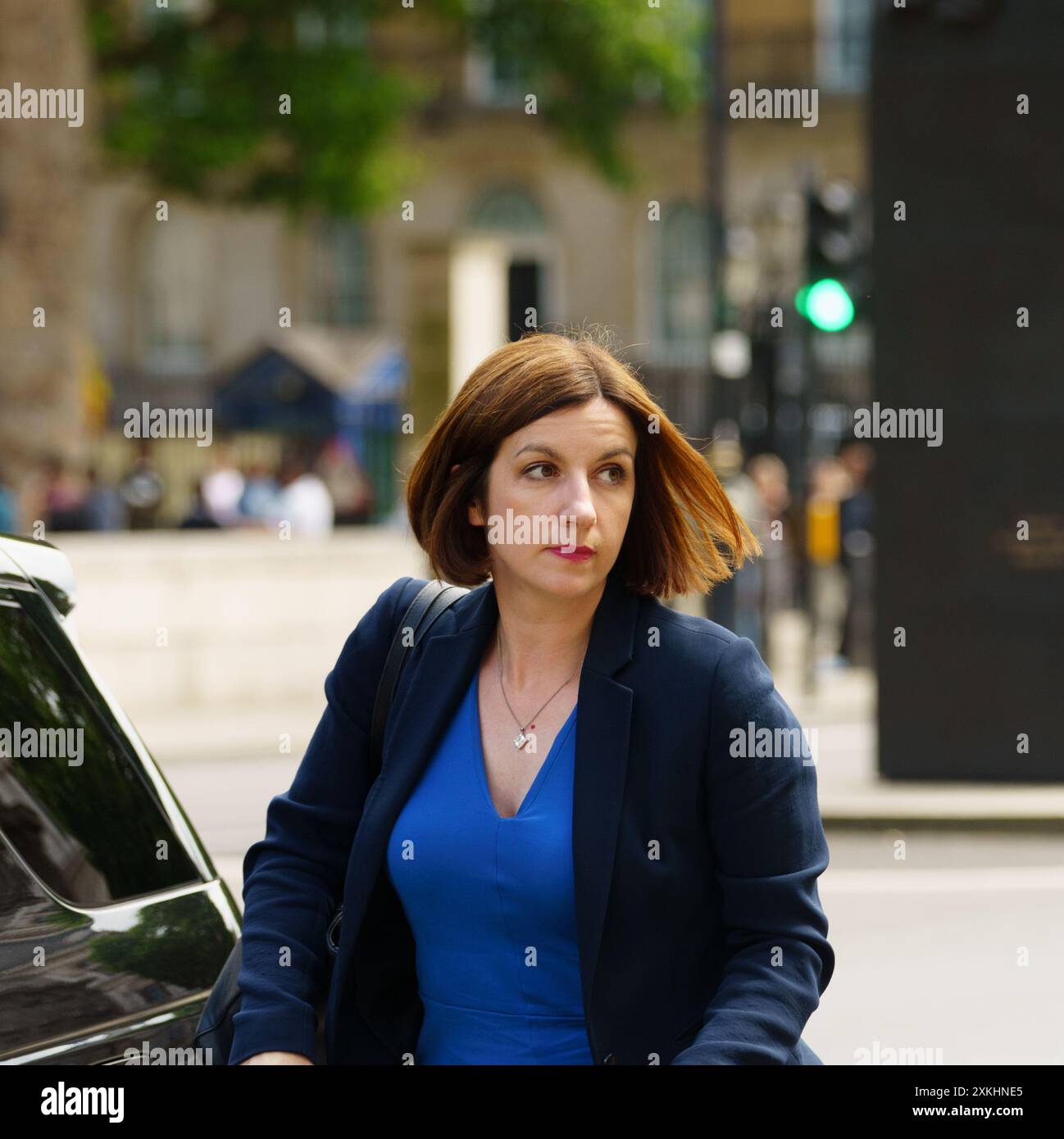 Whitehall London, Großbritannien. Juli 2024. Minsters betreten das Kabinettsbüro durch den Whitehall-Eingang. ABGEBILDET: RT Hon Bridget Phillipson BridgetCatterall/AlamyLiveNews Stockfoto