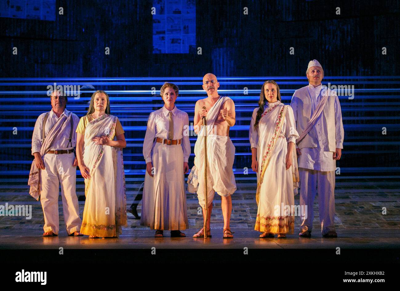 Parvez Rustomji l-r: Nicholas Folwell (Herr Kallenbach), Janis Kelly (Frau Naidoo ...