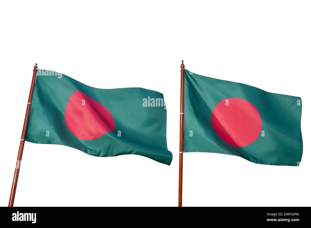 Zwei Flaggen von Bangladesch fliegen nebeneinander. Die Fahnen sind grün und rot Stockfoto
