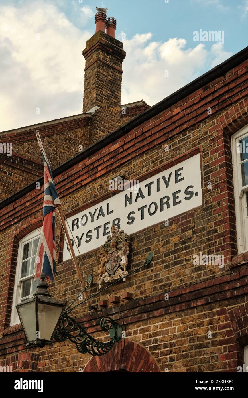Das Gebäude der Royal Native Oyster Stores in Whitstable, Kent. UK Stockfoto