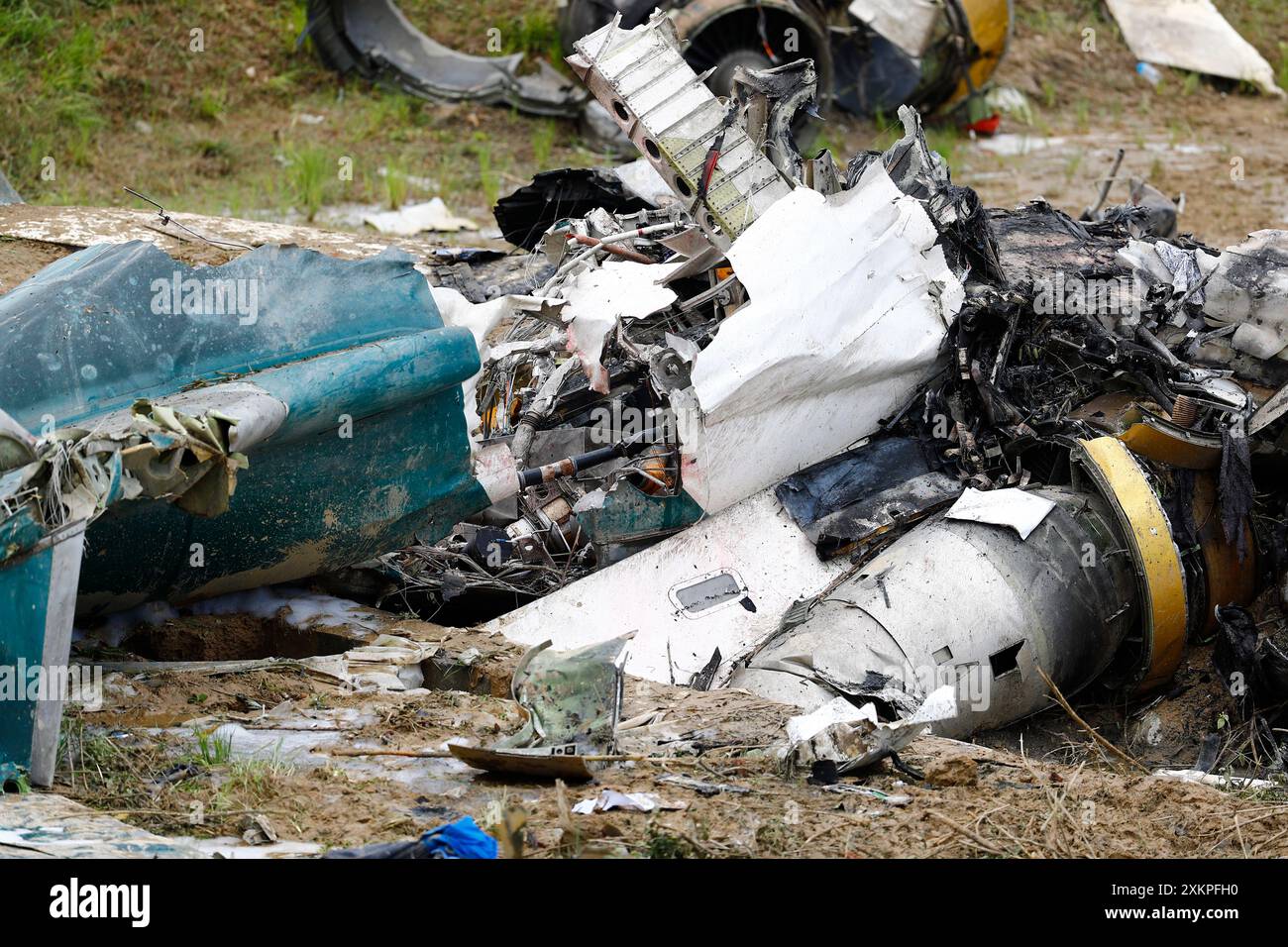 Allgemeine Ansicht der Saurya Airlines, abgestürzt am Tribhuvan International Airport. Laut Berichten hat die Zahl der Todesopfer 18 erreicht. (Foto: Skanda Gautam / SOPA Images/SIPA USA) Stockfoto