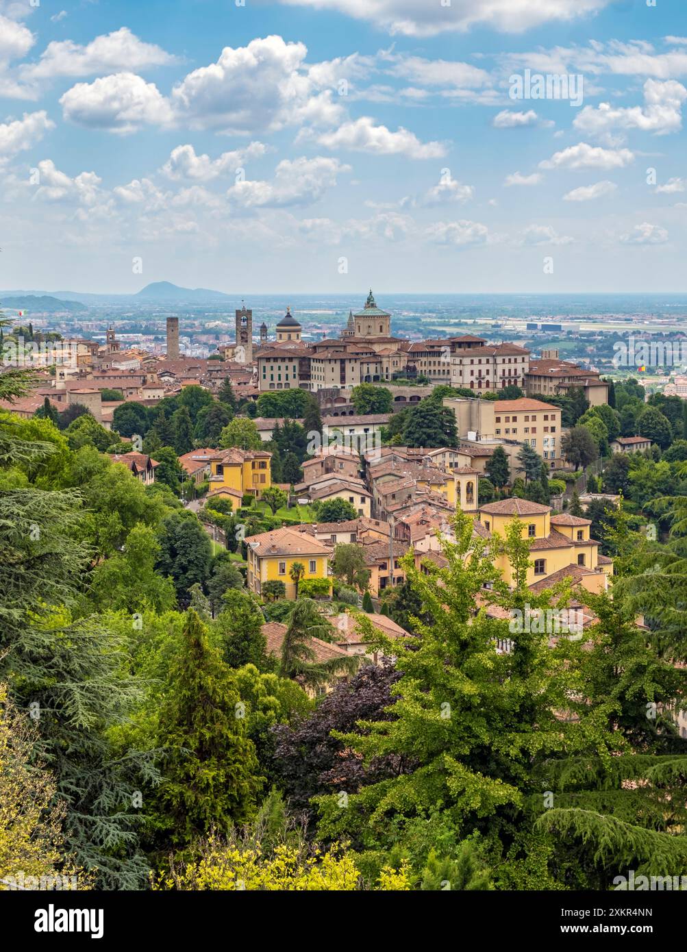 Blick auf Citta alta - Oberstadt, Bergamo, Italien Stockfoto