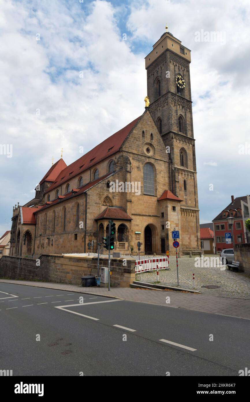 Deutschland, Bamberg, 10.07.2024 Bamberg ist eine Stadt im Norden des deutschen Bundeslandes Bayern. Sie liegt an der Muendung der Fluesse Regnitz und Main und erstreckt sich ueber 7 Huegel. Foto: Die obere Pfarre oder Kirche unsere Liebe Frau ist eine gotische römisch-katholische Pfarrkirche Stadt Bamberg *** Germany, Bamberg, 10 07 2024 Bamberg ist eine Stadt im Norden Bayerns. Sie liegt am Zusammenfluss von Regnitz und Main und erstreckt sich über 7 Hügel Foto die Oberpfarrei oder Marienkirche ist eine gotische römisch-katholische Pfarrkirche Bamberg Stockfoto