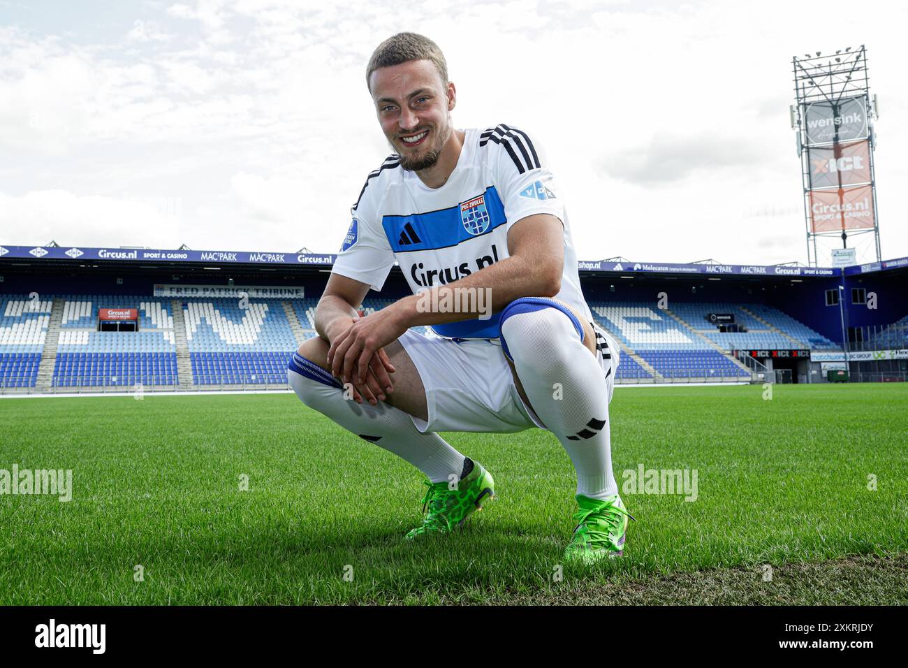 Zwolle, Niederlande. Juli 2024. ZWOLLE, NIEDERLANDE - 24. JULI: Joey van den Berg von PEC Zwolle während des Fotoaufrufs von PEC Zwolle im MAC3Park Stadion am 24. Juli 2024 in Zwolle, Niederlande. (Foto: Broer van den Boom/Orange Pictures) Credit: Orange Pics BV/Alamy Live News Stockfoto