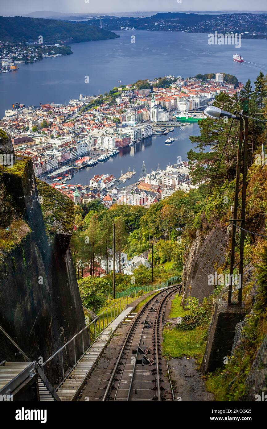 Standseilbahnen mit Blick auf Bergen, Norwegen Stockfoto