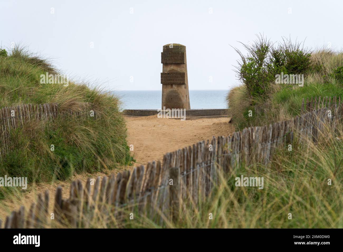 Das Denkmal: Churchill Mk IV AVRE ''One Charlie'' (Char Churchill Mk IV AVRE ''One Charlie'' Monument) Stockfoto