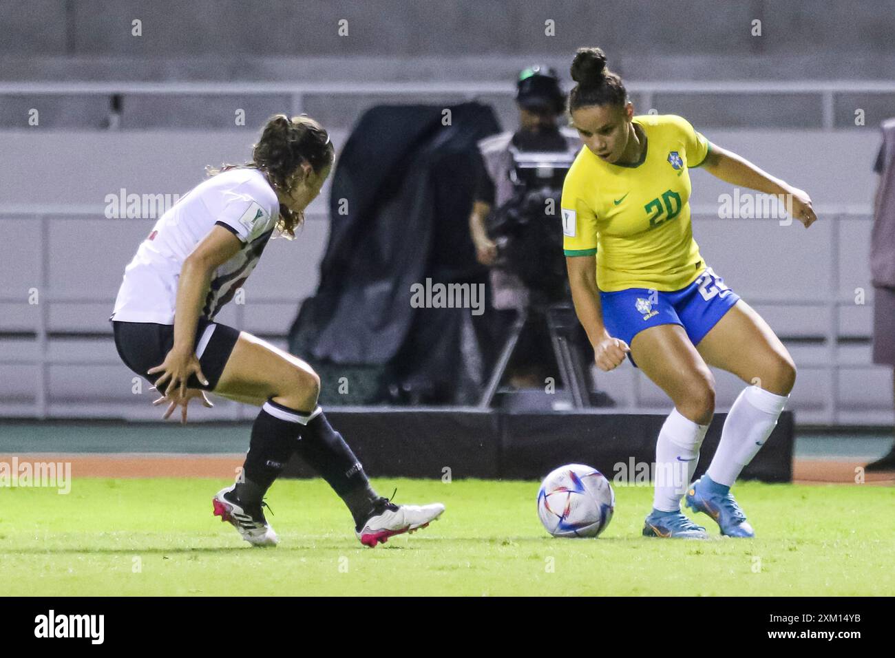 Keilyn Chavarria aus Costa Rica und Dudinha Rodrigues aus Brasilien beim Spiel Costa Rica gegen Brasilien am 1. August Stockfoto