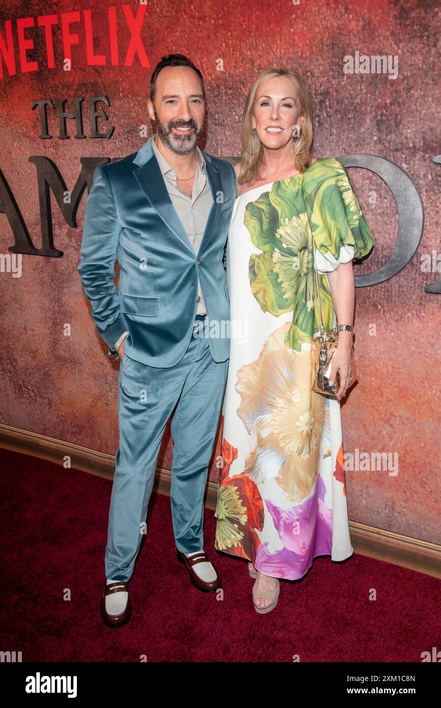 New York, Usa. Juli 2024. (L-R) Tony Hale und Martel Thompson nehmen an einer Filmvorführung für Netflix's 'The Decameron' bei der Angel Orensanz Foundation in New York City Teil. Quelle: SOPA Images Limited/Alamy Live News Stockfoto