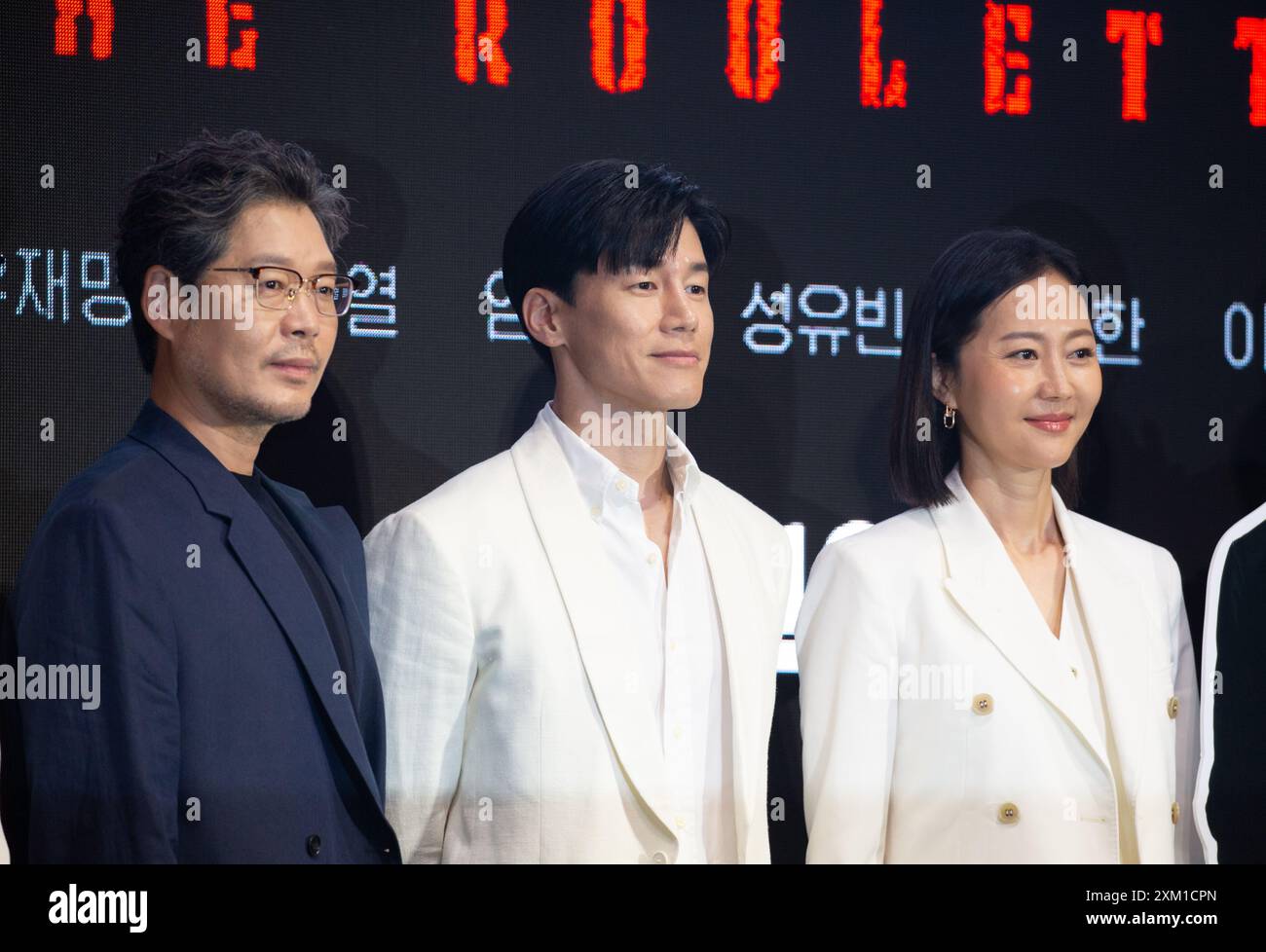 Yoo Jae-Myung, Kim Moo-Yeol und Yeom Jung-Ah, 24. Juli 2024: Die Mitglieder Yoo Jae-Myung, Kim Moo-Yeol und Yeom Jung-Ah nehmen an einer Pressekonferenz für die neue Disney-Originalserie No Way Out: The Roulette in Seoul Teil. Die erste Folge der Serie wird ab Juli 31 verfügbar sein. Quelle: Lee Jae-won/AFLO/Alamy Live News Stockfoto