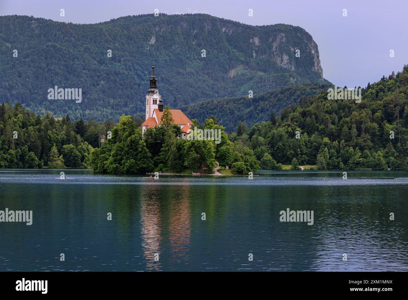 Bled Church. Touristische Attraktion der Kirche der Himmelfahrt, Bleder See, Slowenien. Stockfoto