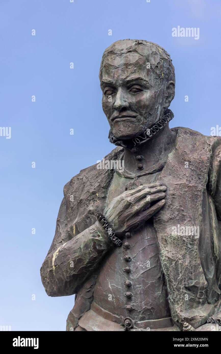 Statue von Prinz Wilhelm von Orange (1533–1884, auch Wilhelm der Schweigende) von der Künstlerin Eva Broschek (errichtet 2000) in Dillenburg, Hessen Stockfoto