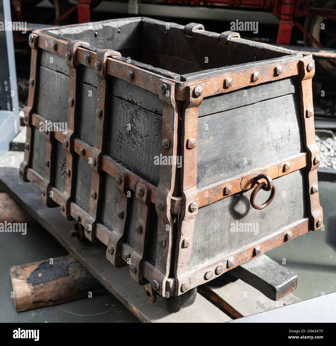 Nachbildung eines traditionellen deutschen Hundelwagens im National Railway Museum in York Stockfoto