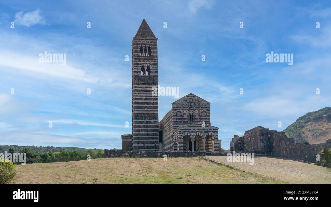 Blick auf die Basilika Heilige Dreifaltigkeit von Saccargia, codrongianus sassari Stockfoto