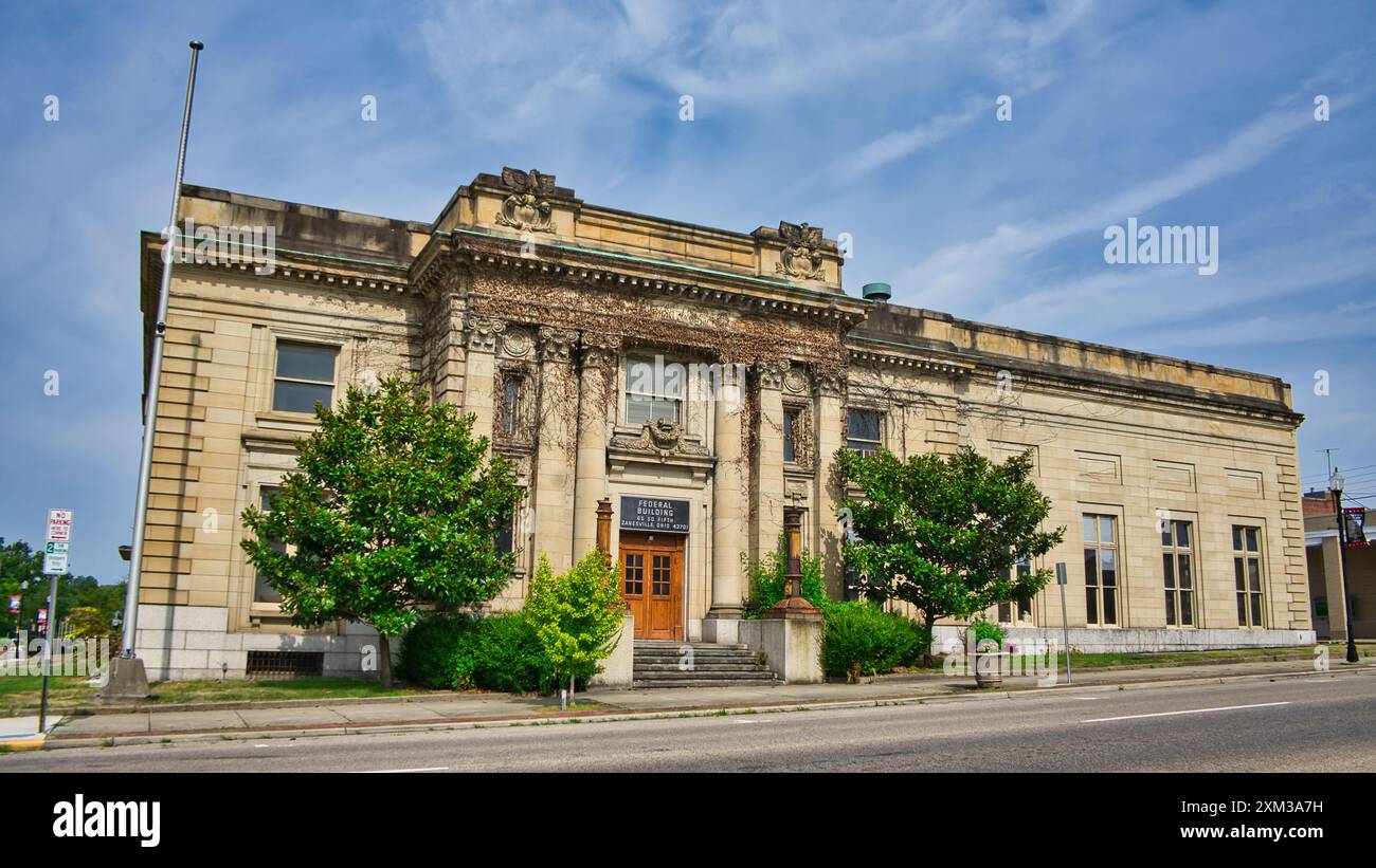 Das ehemalige United States Post Office and Federal Building ist ein historisches Gebäude in der Innenstadt von Zanesville, Ohio Stockfoto