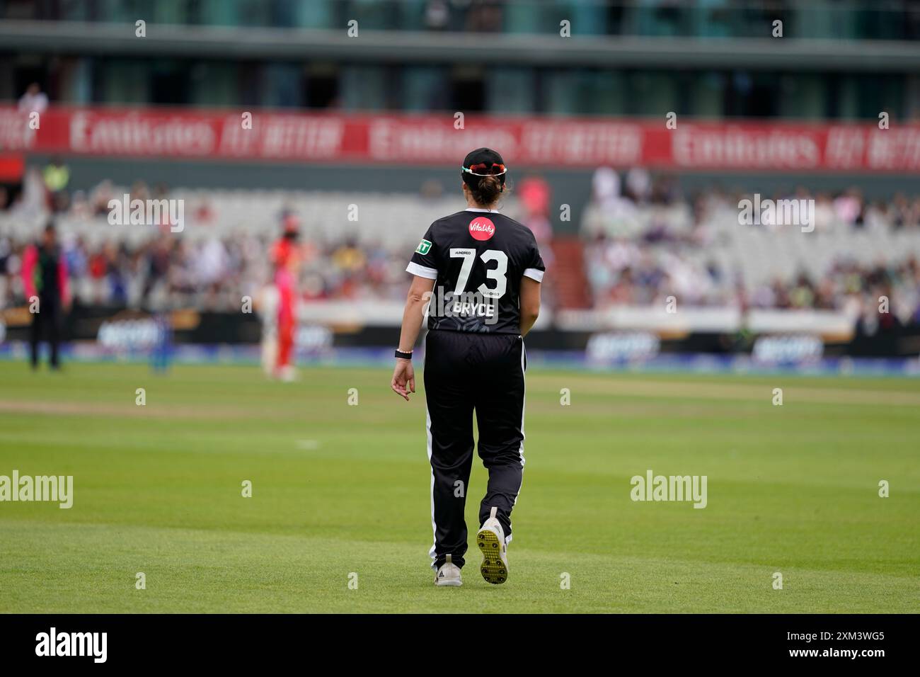 Old Trafford, Machester, Großbritannien. Donnerstag, 25. Juli 2024. The Hundred: Manchester Originals Women vs Welsh Fire Women in Emirates Old Trafford. Kathyrn Bryce während des Spiels. James Giblin/Alamy Live News. Stockfoto