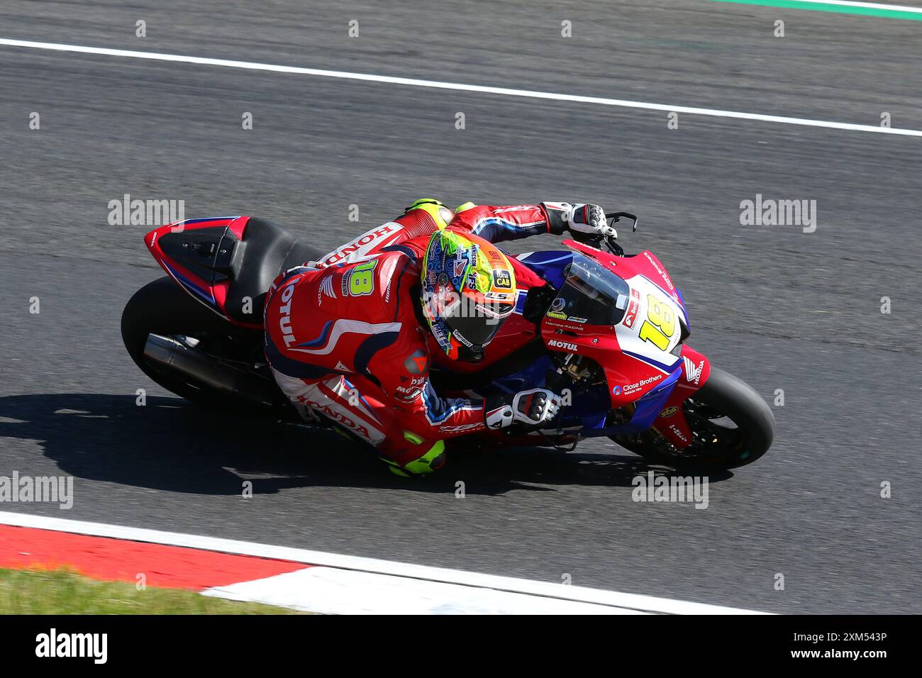 Andrew Irwin – Honda Racing UK – Fahrer Nummer 18 auf einem Honda bei der British Superbikes (BSB)-Runde 2024 in Brands Hatch im Juli 2024 Stockfoto