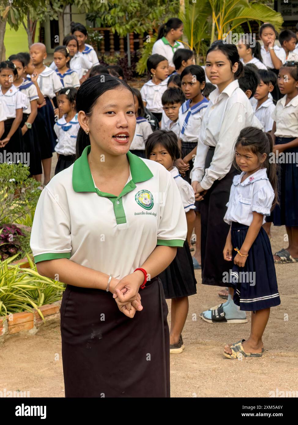 Schulkinder der Grünen Schule in Kampong Tralach, Kambodscha. Stockfoto