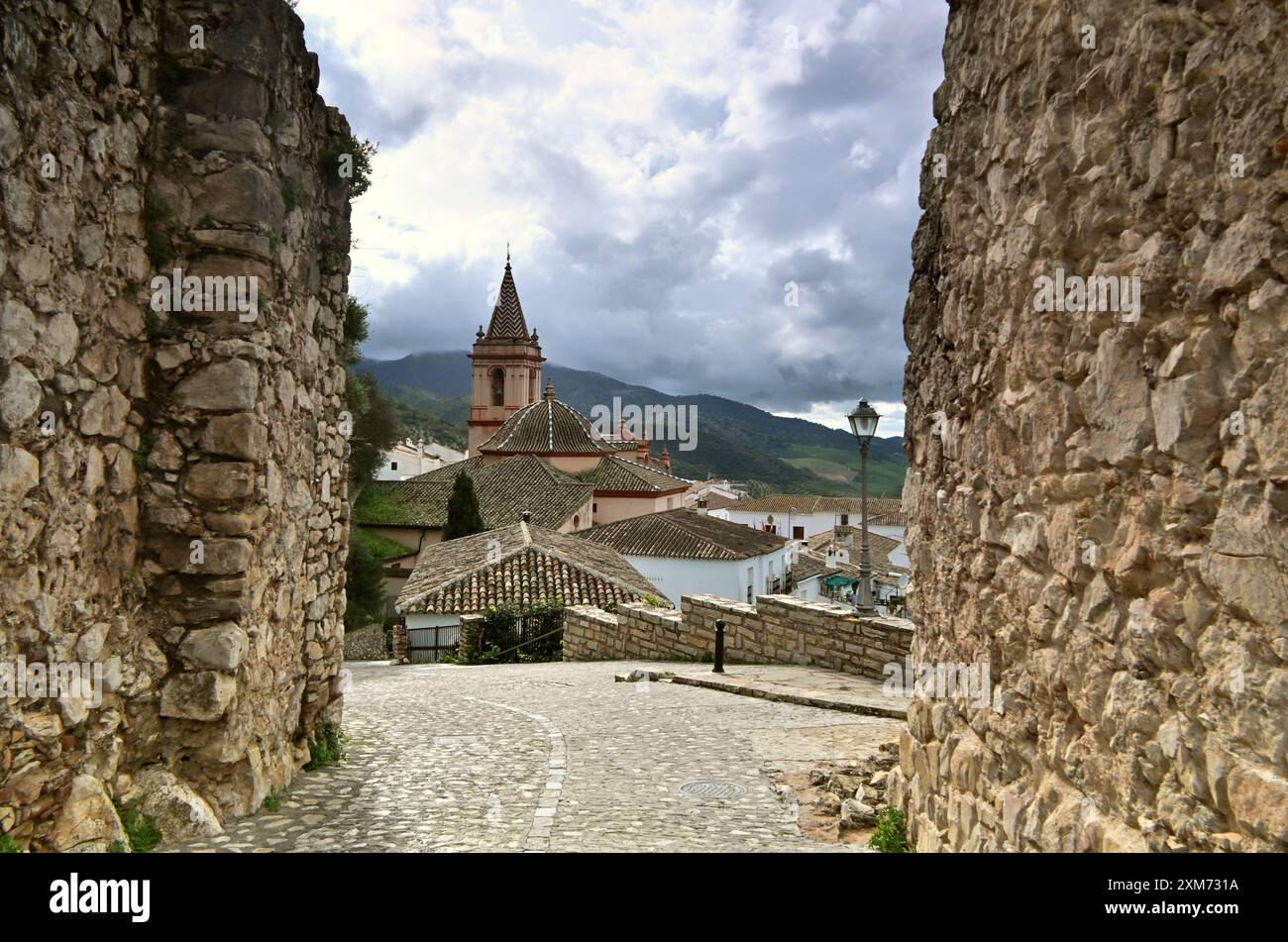 Zahara auf der Route der Weißen Dörfer, Andalusien, Spanien Stockfoto