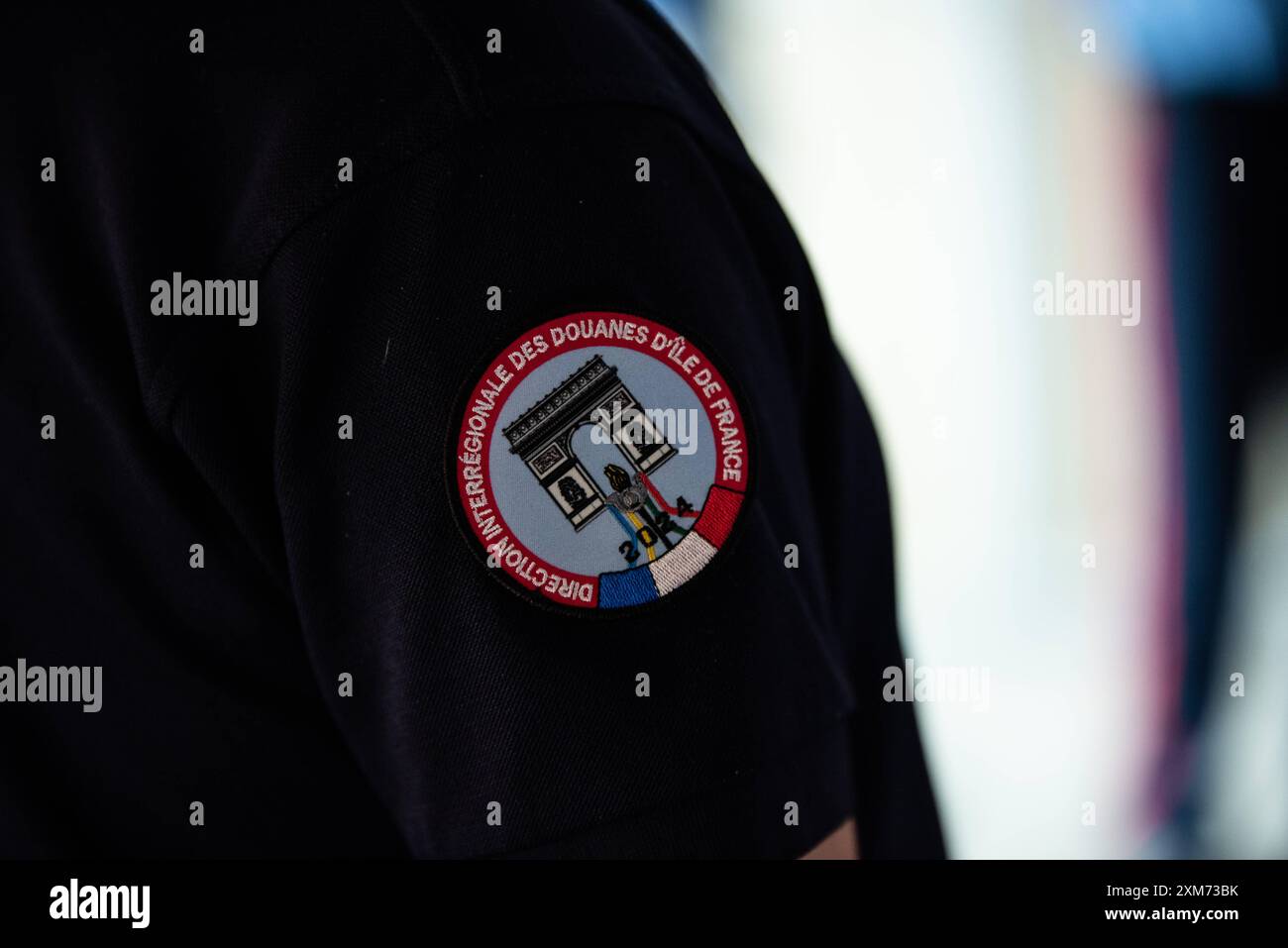 FRANKREICH-POLITIK-SPORT-OLY Kleidung und Symbole französischer Zollbeamter im Zollamt anlässlich des Besuchs des scheidenden Wirtschaftsministers Bruno Le Maire am Vorabend der Eröffnung der Olympischen Spiele. In Paris Am 25. Juli 2024. PARIS ILE-DE-FRANCE FRANKREICH URHEBERRECHT: XANDREAXSAVORANIXNERIX FRANCE-POLITICS-SPORT-OLY-ASN ASAVORANINERI-21 Stockfoto