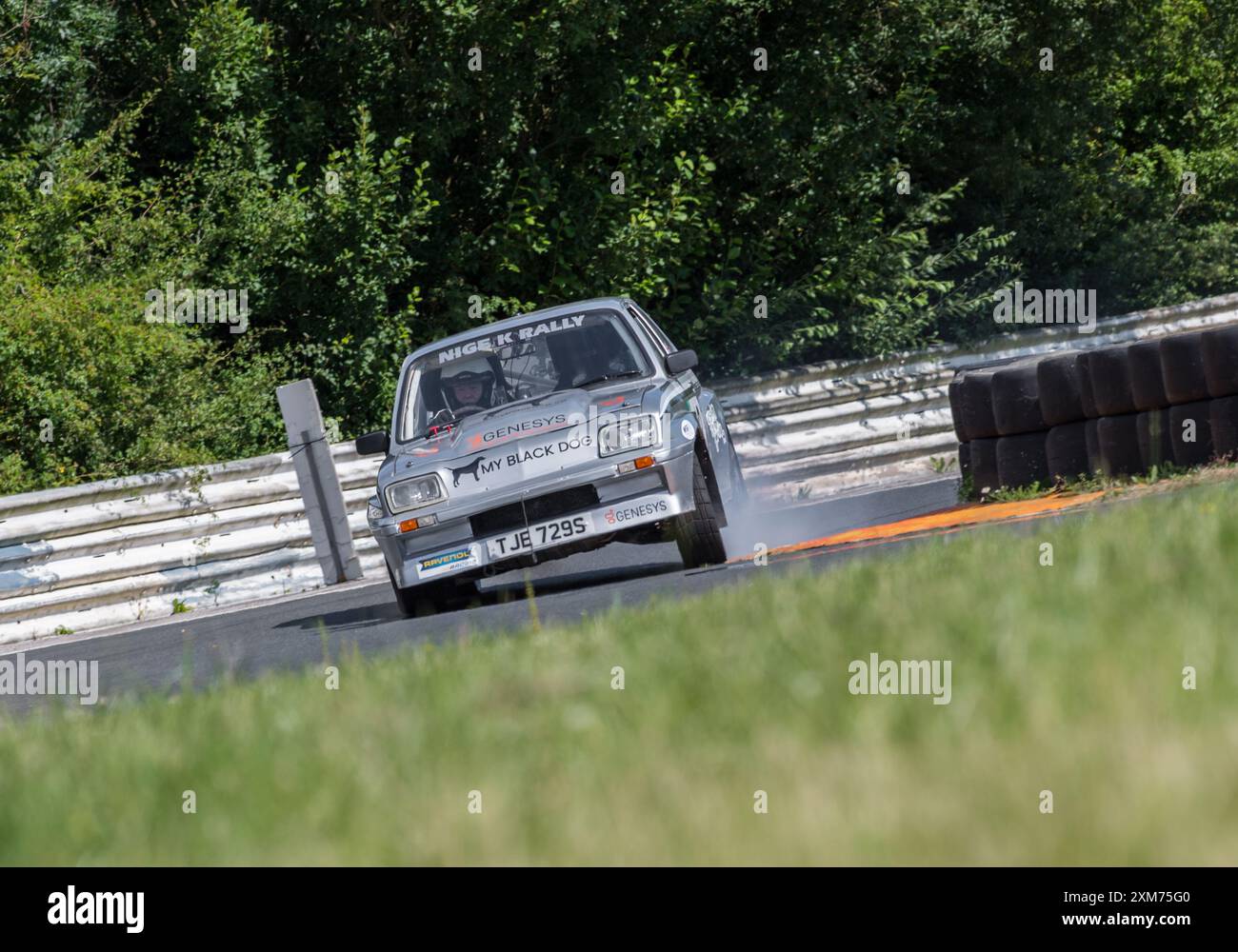 Vauxhall Chevette HRS tritt bei einem Renntag und Zeitfahren im Blyton Park, Blyton, Lincolnshire an. Stockfoto