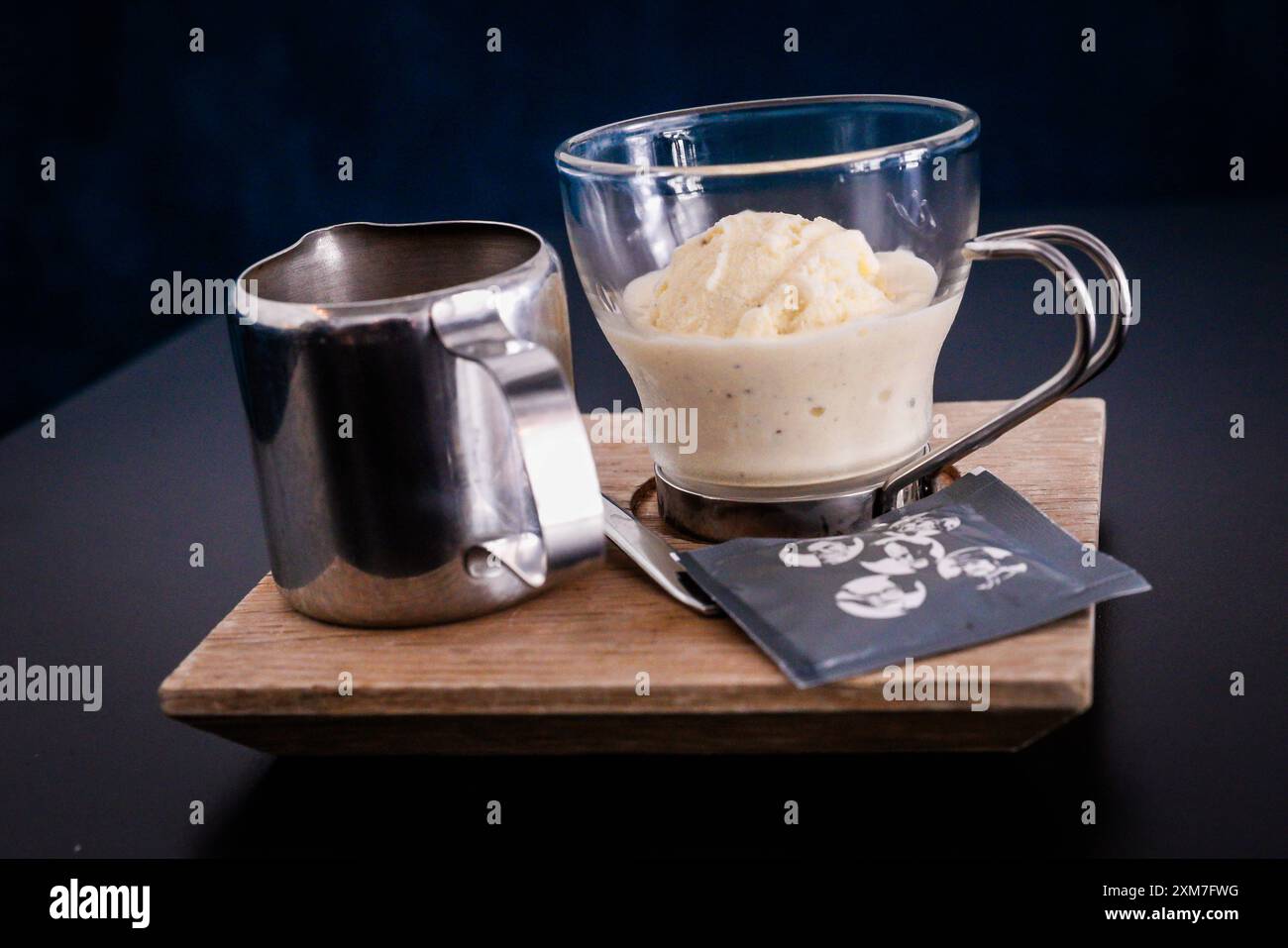 EISKAFFEE EISKAFFEE. Bratislava, 25. Juli 2019. Foto: Branislav Racko Bratislava Copyright: xx  BRR3398 Stockfoto