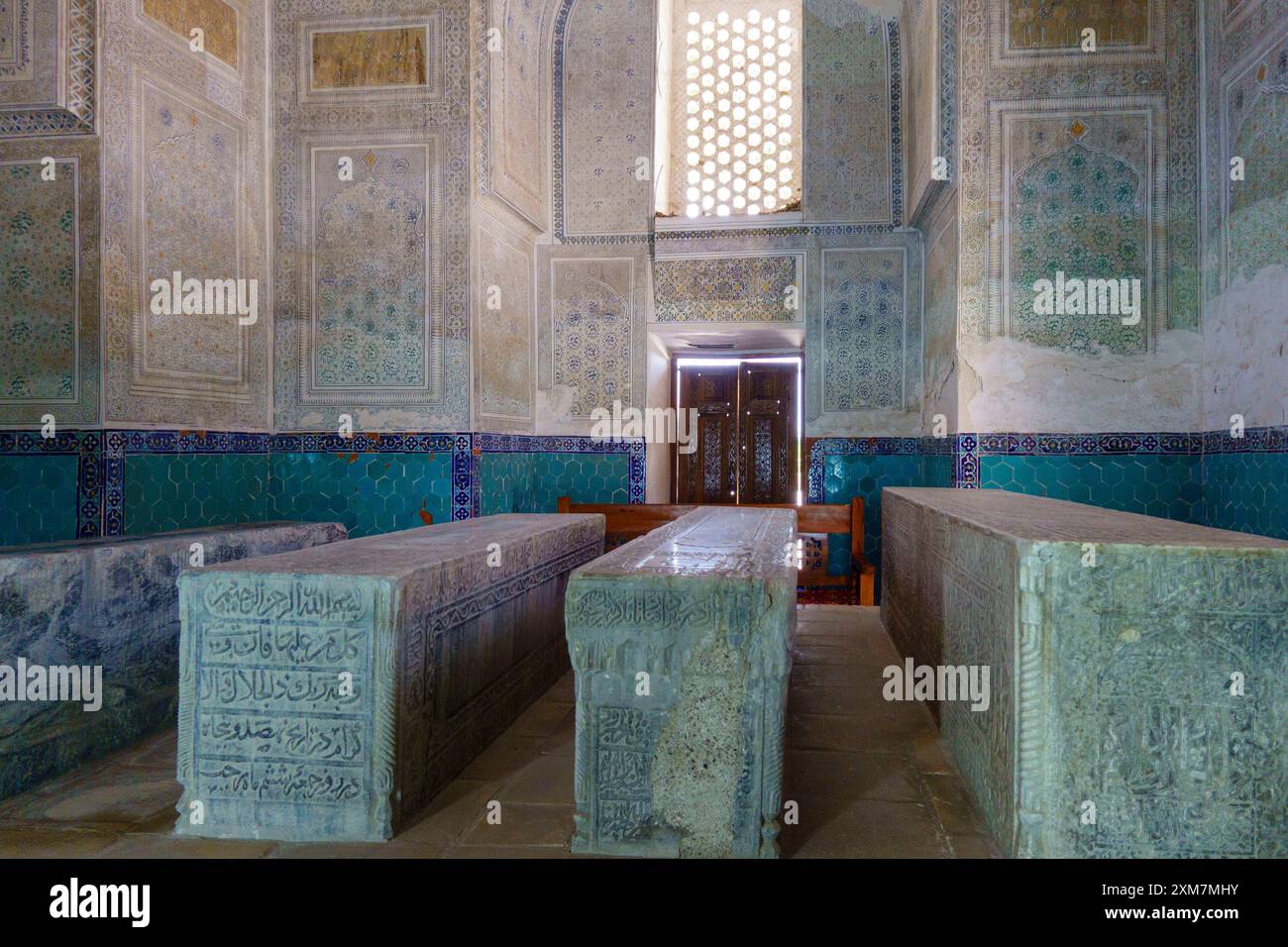 Gräber in Gumbazi Saidon Mausoleum, Dorut Tilovat Komplex, Shakhrisabz, Usbekistan Stockfoto