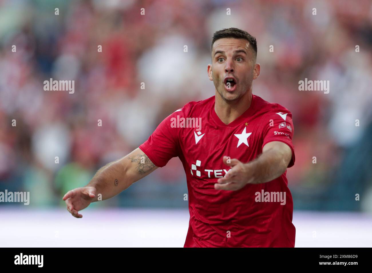 Angel Rodado aus Wisla Krakau wurde während des Ausscheidungsspiels der UEFA Europa League 2024/2025 zwischen Wisla Krakau und Rapid Wien im Stadtstadion gesehen. Endpunktzahl: Wisla Krakau 1:2 Rapid Wien. Stockfoto