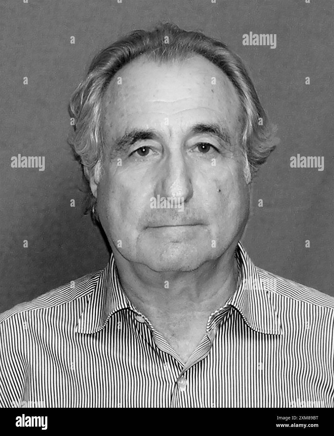 Bernie Madoff. Fahndung des amerikanischen Finanzkriminellen Bernard Lawrence Madoff (1938–2021), 2009 Stockfoto