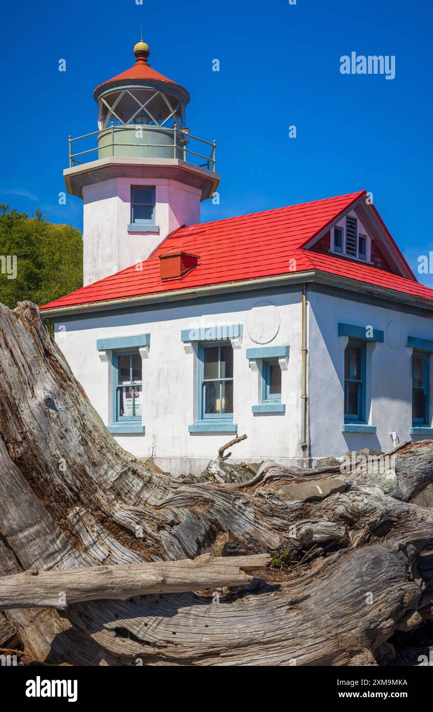 Das Point Robinson Light ist eine Navigationshilfe und ein historischer Leuchtturm am Puget Sound, der sich in Point Robinson auf Maury Island befindet. Stockfoto