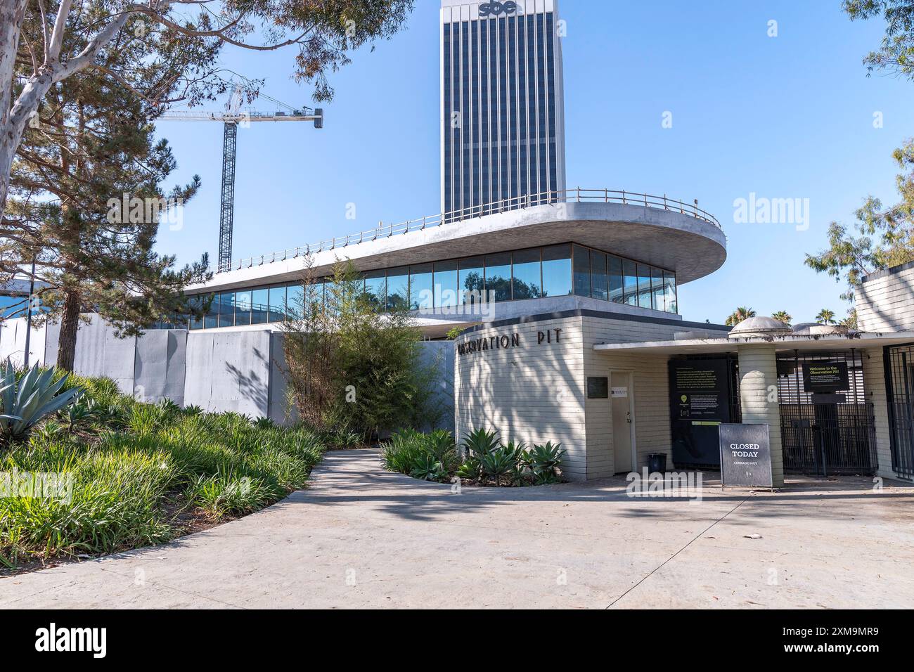 Los Angeles, CA, USA: 26. Juli 2024: Eintritt zur Ausstellung der Schifffahrtsgrube im La Brea Tar Pits Museum in Los Angeles, CA. Stockfoto