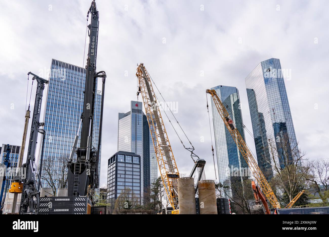 Die Baustelle des Central Business Tower in der Neuen Mainzer Straße in Frankfurt am Main wird 205 Meter hoch mit 52 Stockwerken, Büro sein Stockfoto