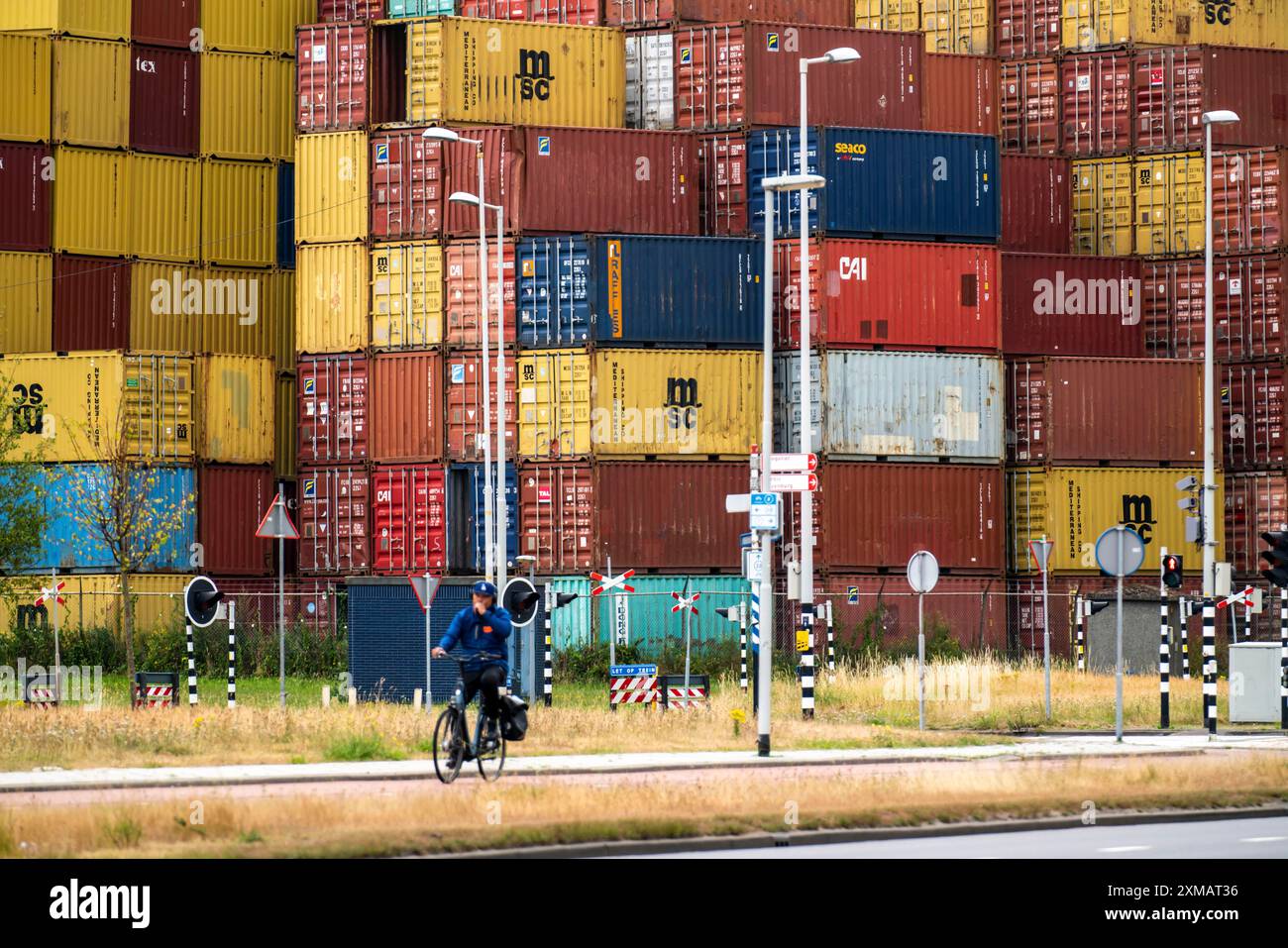 Europoort Hafen, Waalhaven Area, großer Containerstapel, Lager, RST Container Terminal, Rotterdam, Niederlande Stockfoto