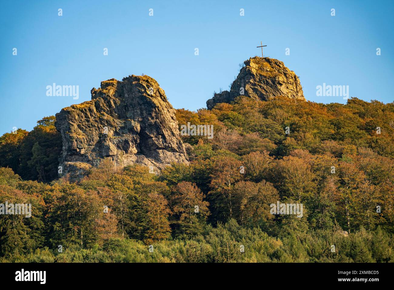 Die Bruchhauser Steine, im Landkreis Hochsauerland, Felsformationen mit vier Hauptfelsen, auf dem Istenberg im Rothaargebirge, Bruchhausen Stockfoto